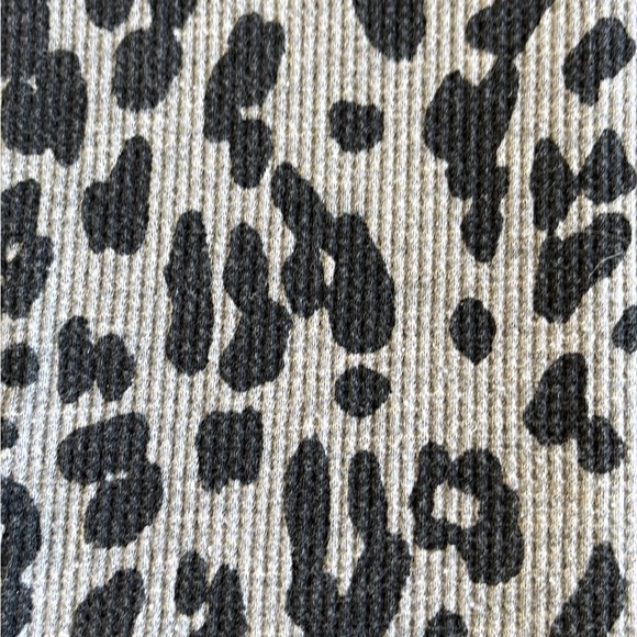 Style & Co Sport 3/4 length sleeve pullover with cowl neckline. Size large - Picture 2 of 5